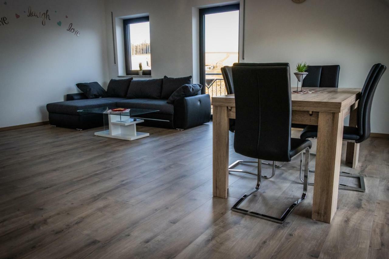 Landhaus Ferienwohnungen Mit Pool Und Wellness Neukirchen-Balbini المظهر الخارجي الصورة