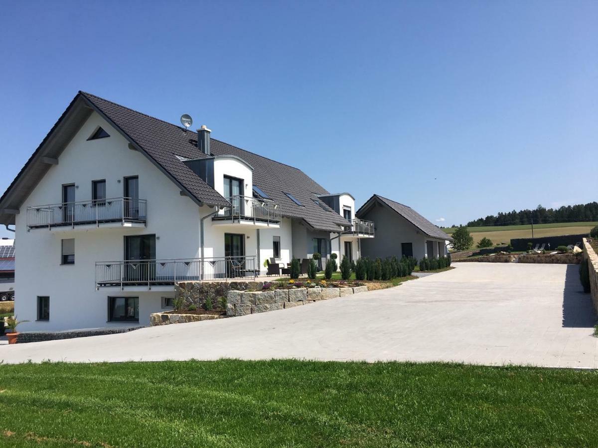 Landhaus Ferienwohnungen Mit Pool Und Wellness Neukirchen-Balbini المظهر الخارجي الصورة