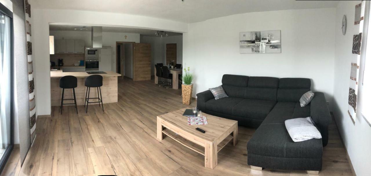 Landhaus Ferienwohnungen Mit Pool Und Wellness Neukirchen-Balbini المظهر الخارجي الصورة