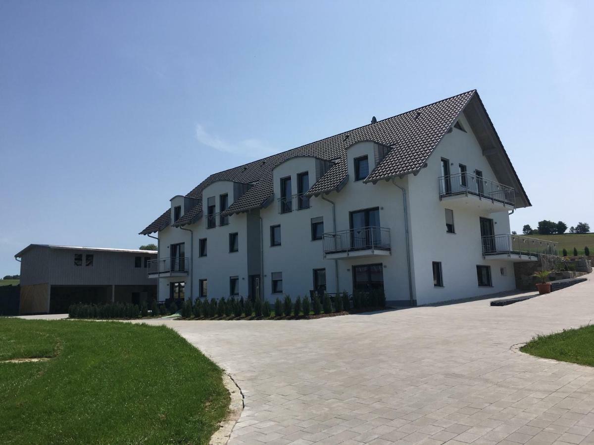 Landhaus Ferienwohnungen Mit Pool Und Wellness Neukirchen-Balbini المظهر الخارجي الصورة